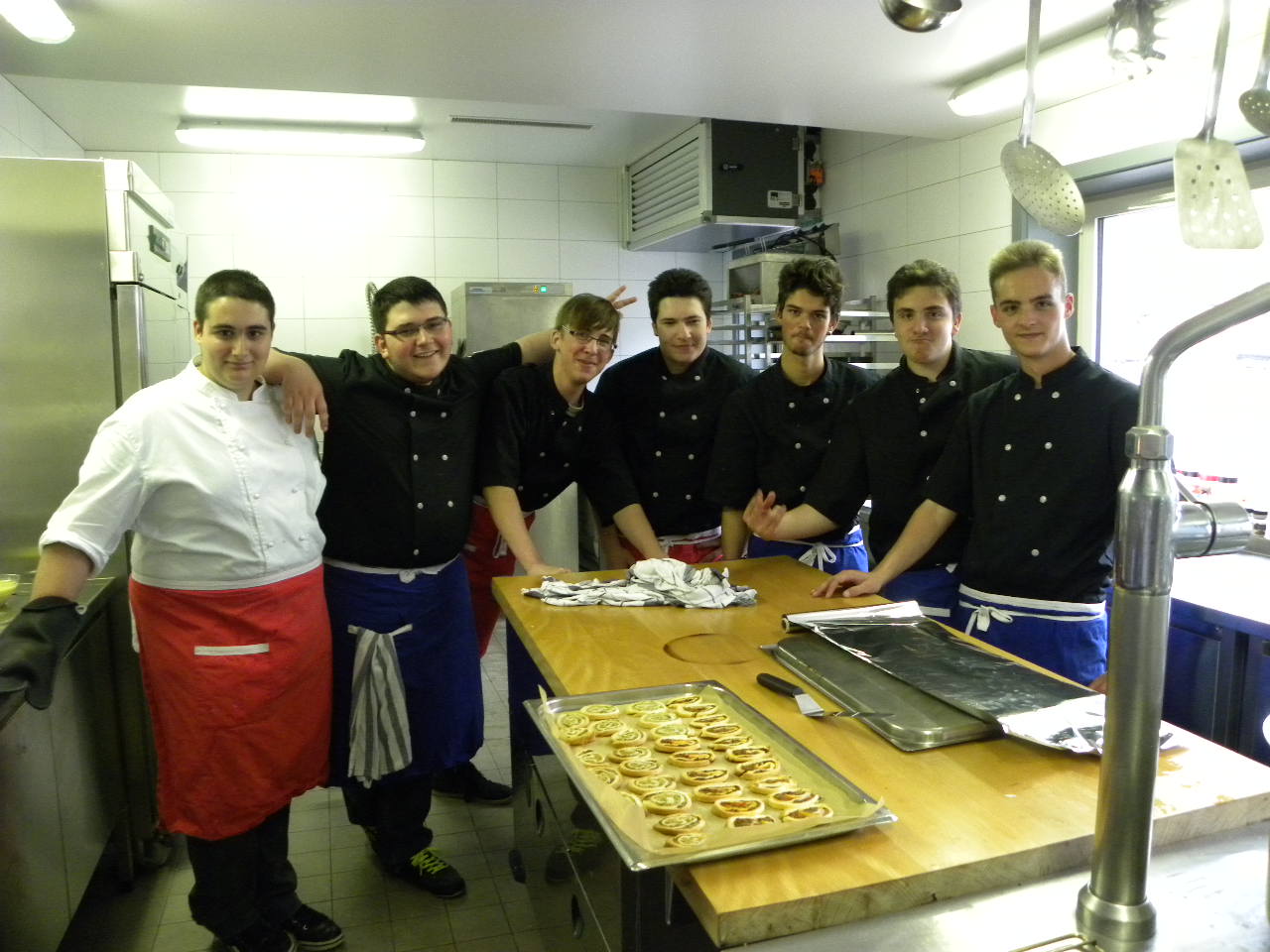Photo de l'équipe de la cuisine du SEMO de Bex